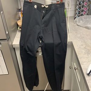 Lee No Iron Black Khakis Size W34 L32